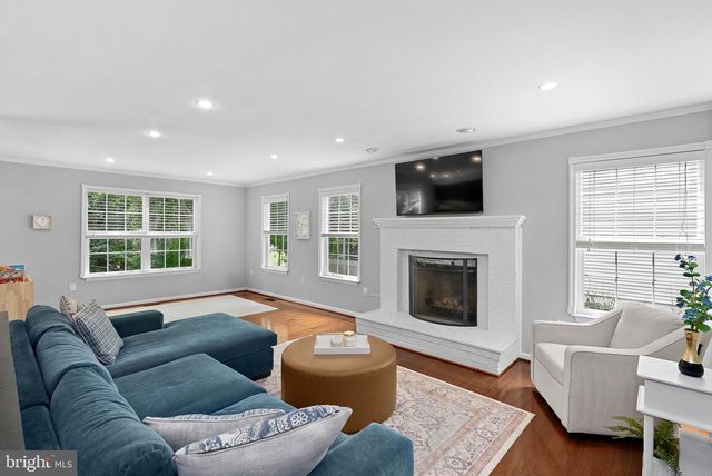 20358 FLUSHING MEADOWS CT, Ashburn, VA 20147