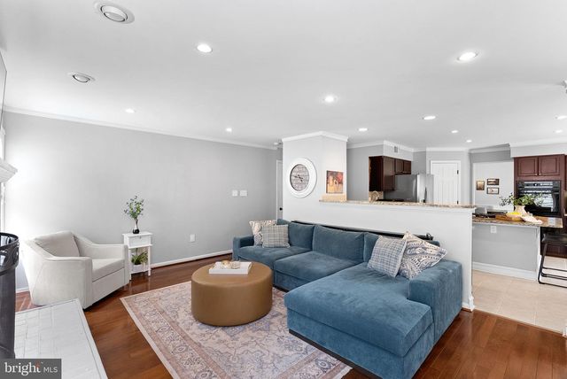 20358 FLUSHING MEADOWS CT, Ashburn, VA 20147