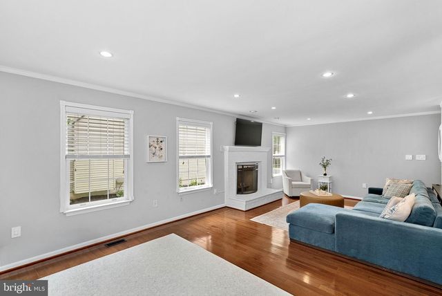 20358 FLUSHING MEADOWS CT, Ashburn, VA 20147