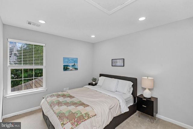 20358 FLUSHING MEADOWS CT, Ashburn, VA 20147