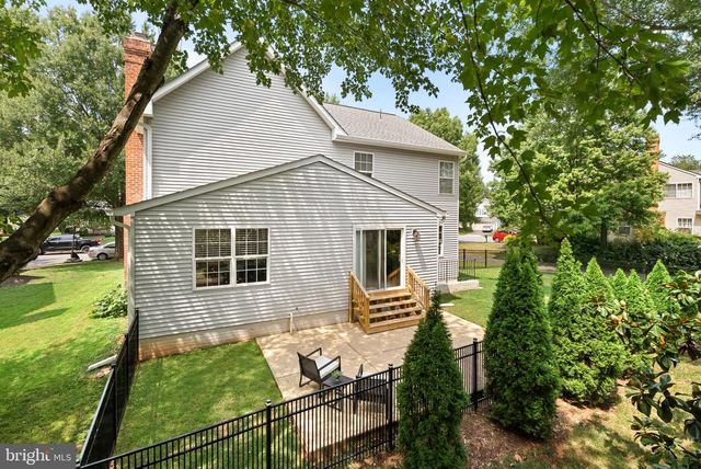 20358 FLUSHING MEADOWS CT, Ashburn, VA 20147