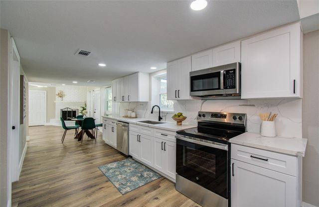 5301 Ryan Acres Drive, Pearland, TX 77584
