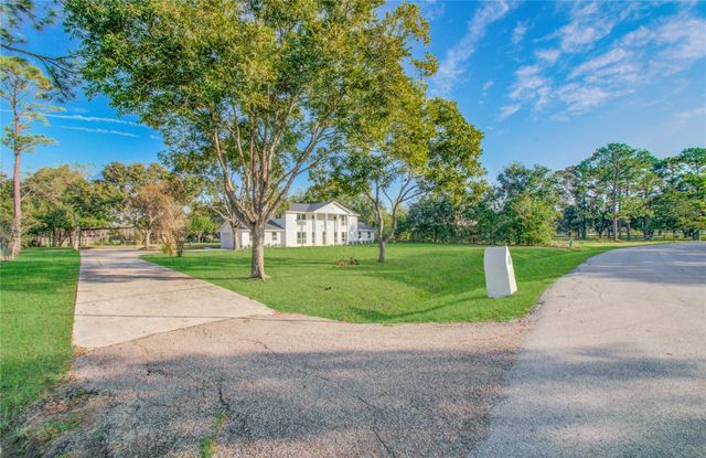 5301 Ryan Acres Drive, Pearland, TX 77584