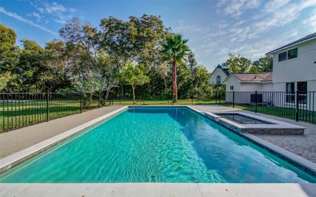 5301 Ryan Acres Drive, Pearland, TX 77584