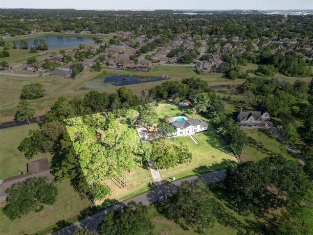 5301 Ryan Acres Drive, Pearland, TX 77584