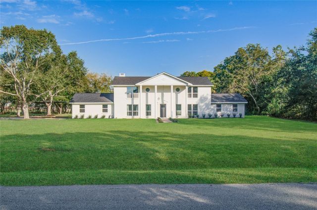 5301 Ryan Acres Drive, Pearland, TX 77584
