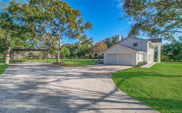 5301 Ryan Acres Drive, Pearland, TX 77584