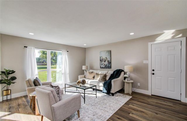5301 Ryan Acres Drive, Pearland, TX 77584