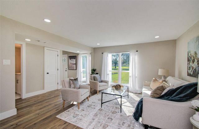 5301 Ryan Acres Drive, Pearland, TX 77584