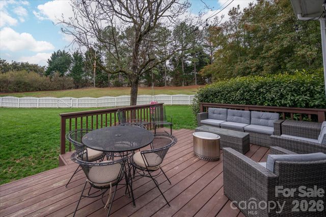 815 Celbridge Court, Charlotte, NC 28270