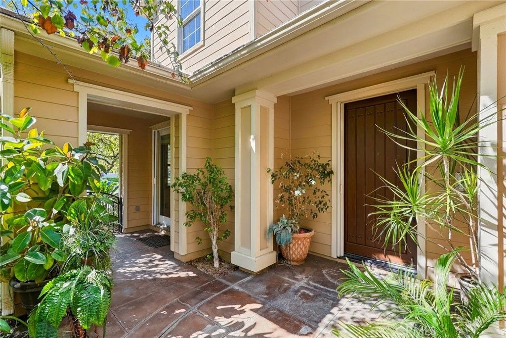 26928 Redwood Bluff, Valencia, CA 91381 — photo 2