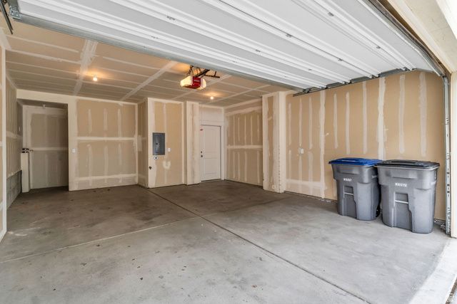 6204 W BIRCH RUN RD, South Jordan, UT 84009