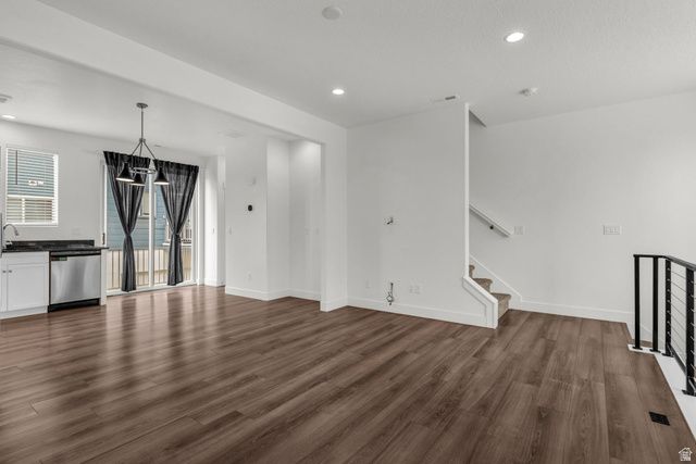 6204 W BIRCH RUN RD, South Jordan, UT 84009