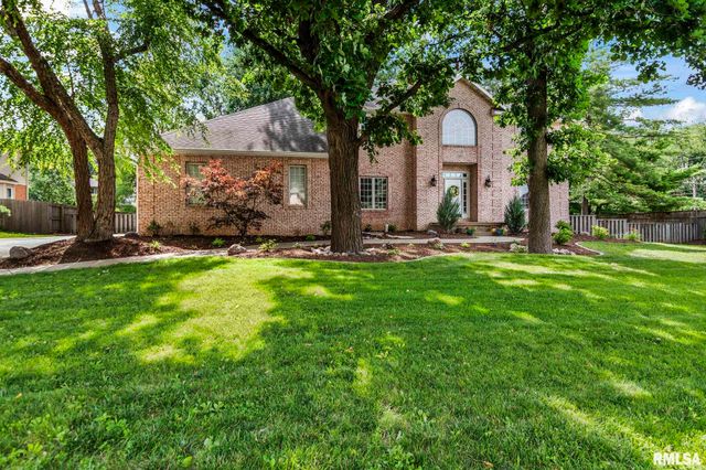 1301 Woods Farm Lane, Springfield, IL 62704