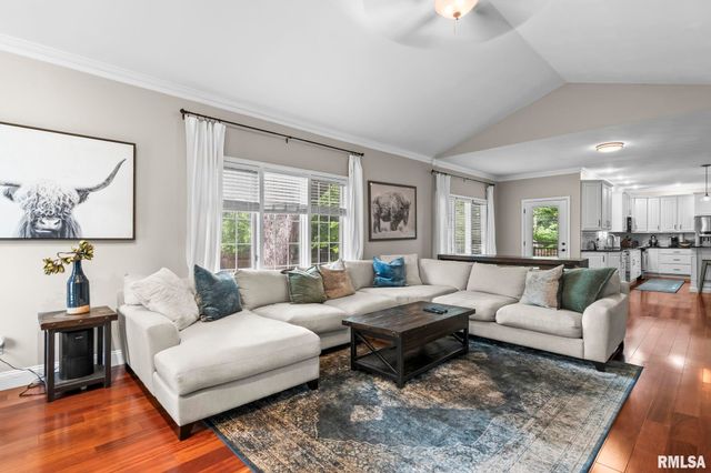 1301 Woods Farm Lane, Springfield, IL 62704