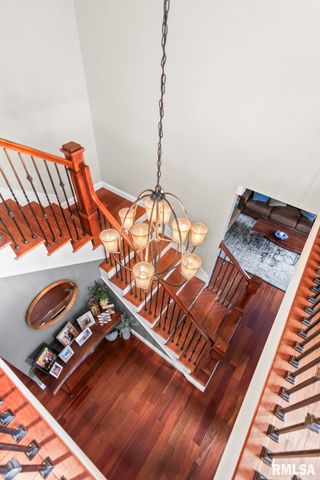 1301 Woods Farm Lane, Springfield, IL 62704