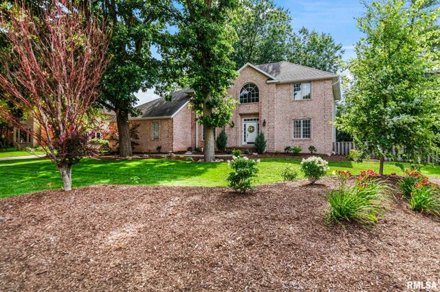 1301 Woods Farm Lane, Springfield, IL 62704