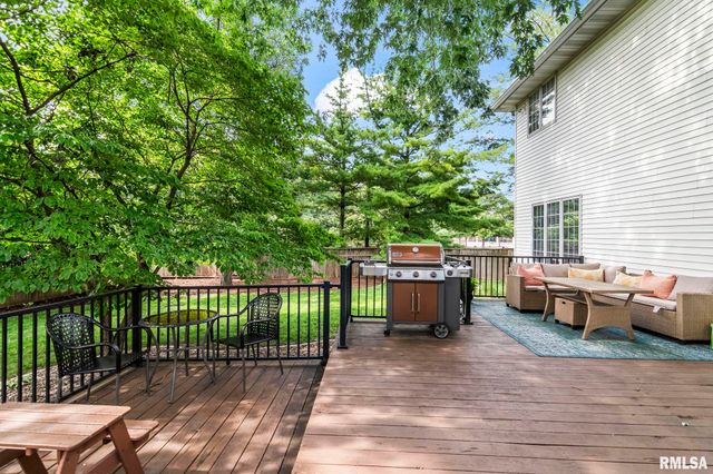 1301 Woods Farm Lane, Springfield, IL 62704