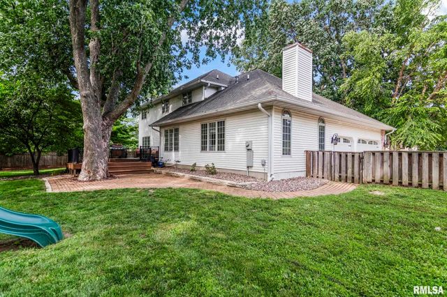 1301 Woods Farm Lane, Springfield, IL 62704