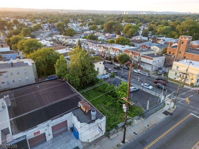 679 Grove St, Irvington Twp., NJ 07111