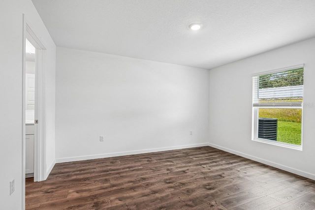 1088 BEAR HAMMOCK DRIVE, Umatilla, FL 32784