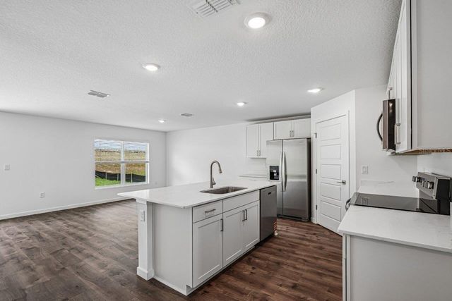 1088 BEAR HAMMOCK DRIVE, Umatilla, FL 32784