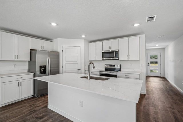 1088 BEAR HAMMOCK DRIVE, Umatilla, FL 32784