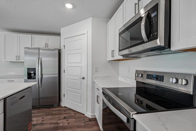 1088 BEAR HAMMOCK DRIVE, Umatilla, FL 32784