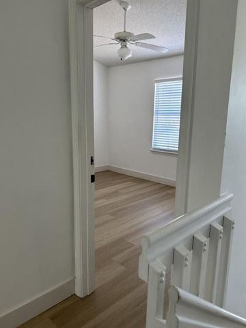 6974 Oak Bridge Lane, Lake Worth, FL 33467