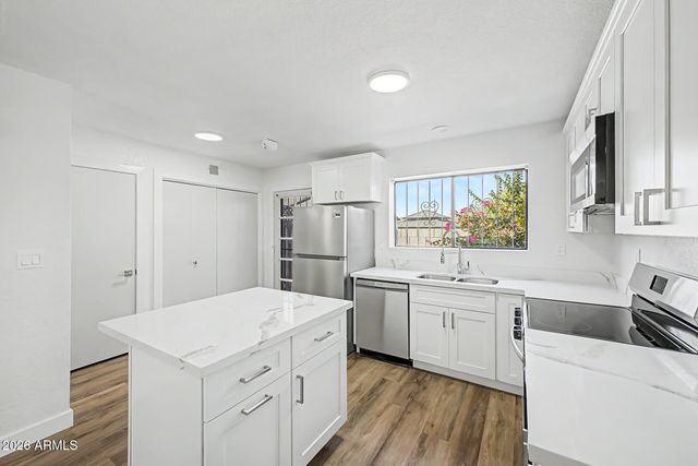 1238 E VOGEL Avenue 2, Phoenix, AZ 85020