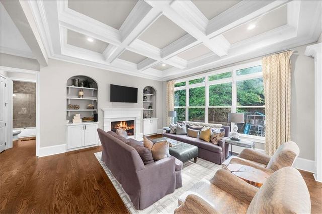 4815 Kitty Hawk Drive NE, Atlanta, GA 30342