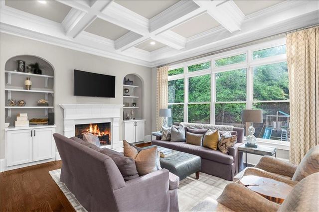 4815 Kitty Hawk Drive NE, Atlanta, GA 30342