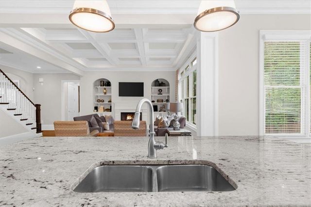 4815 Kitty Hawk Drive NE, Atlanta, GA 30342