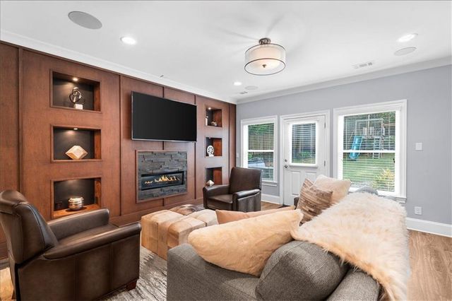 4815 Kitty Hawk Drive NE, Atlanta, GA 30342