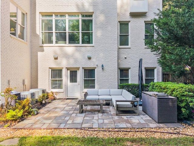 4815 Kitty Hawk Drive NE, Atlanta, GA 30342