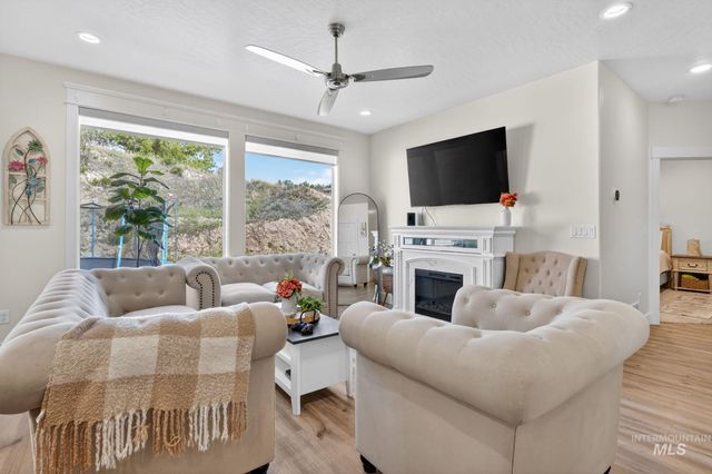1578 Surprise Valley Road, Pocatello, ID 83201