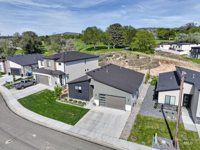 1578 Surprise Valley Road, Pocatello, ID 83201