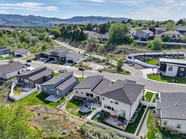 1578 Surprise Valley Road, Pocatello, ID 83201