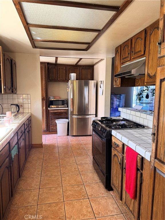 1911 Holly Avenue, Ontario, CA 91762 — photo 5