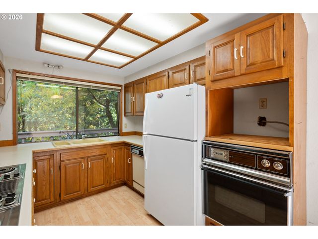 17295 Sw KEMMER Rd, Beaverton, OR 97007