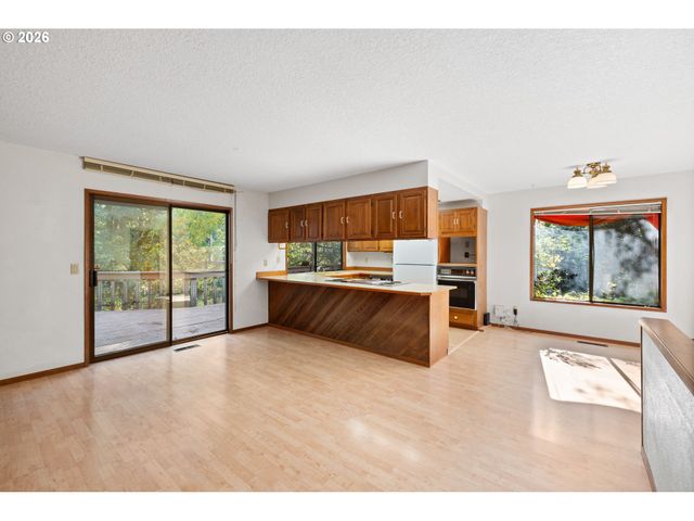 17295 Sw KEMMER Rd, Beaverton, OR 97007