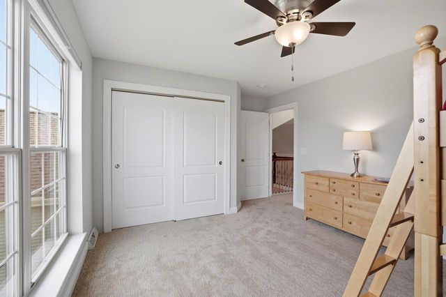 1470 Waters Edge DRIVE, Oconomowoc, WI 53066