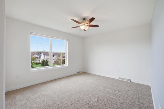 1470 Waters Edge DRIVE, Oconomowoc, WI 53066