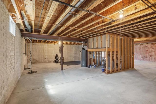 1470 Waters Edge DRIVE, Oconomowoc, WI 53066