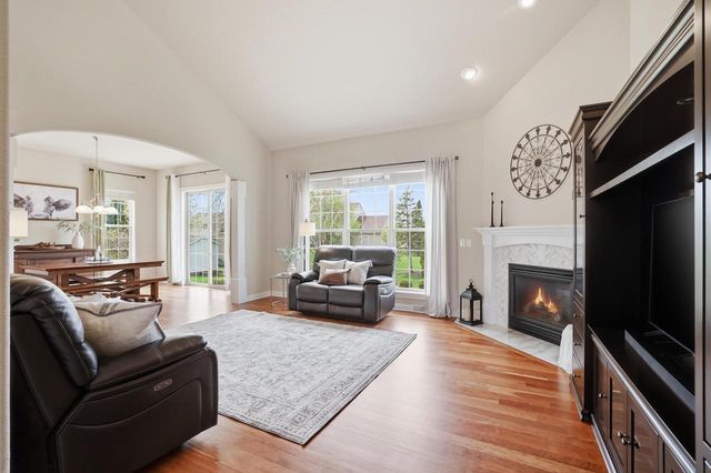 1470 Waters Edge DRIVE, Oconomowoc, WI 53066