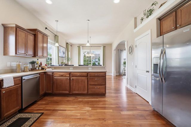 1470 Waters Edge DRIVE, Oconomowoc, WI 53066