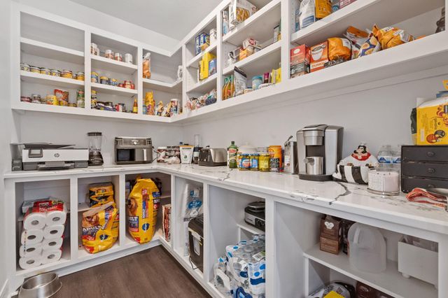 11695 Amberwood Drive, Montgomery, TX 77356