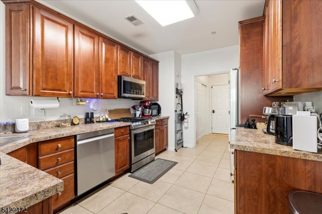 23 Patriots Path, South Bound Brook Boro, NJ 08880