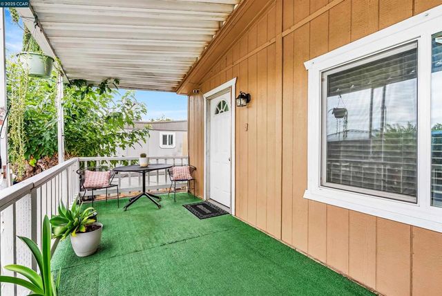 93 La Habra, Pittsburg, CA 94565