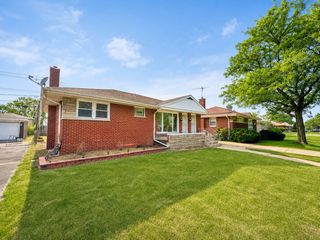 386 Clyde Avenue, Calumet City, IL 60409